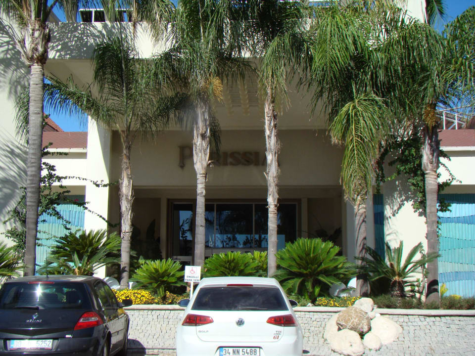 Eingang zum Hotel PALOMA Perissia