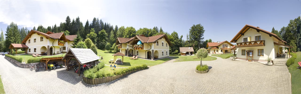 Außenansicht Ferienparadies Truppe-Muschett