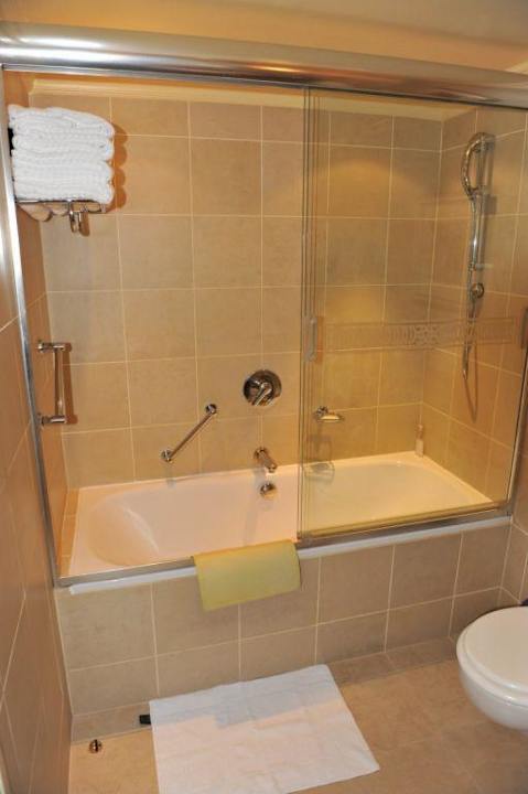 Bathroom view Hotel Peermont D'oreale Grande at Emperors Palace