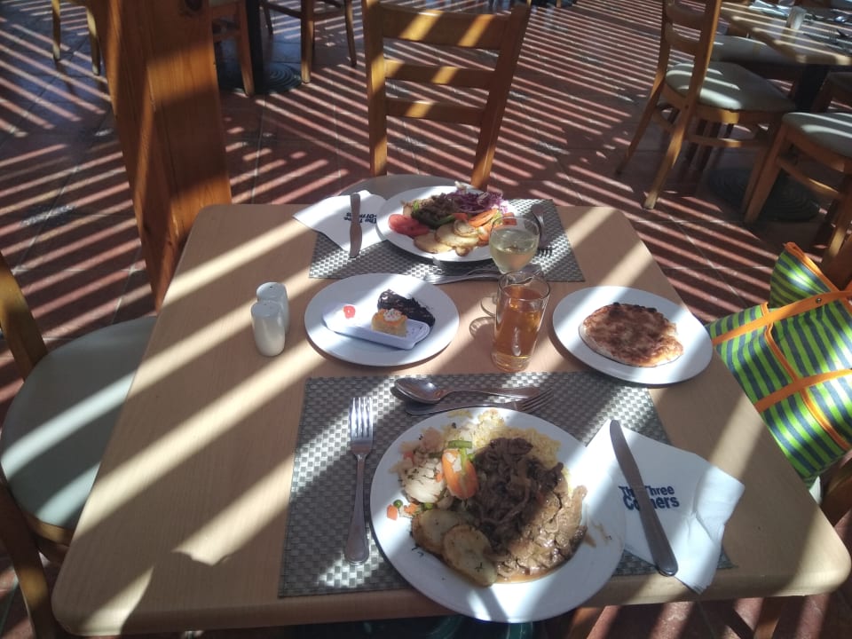 Mittagessen Three Corners Sea Beach Resort