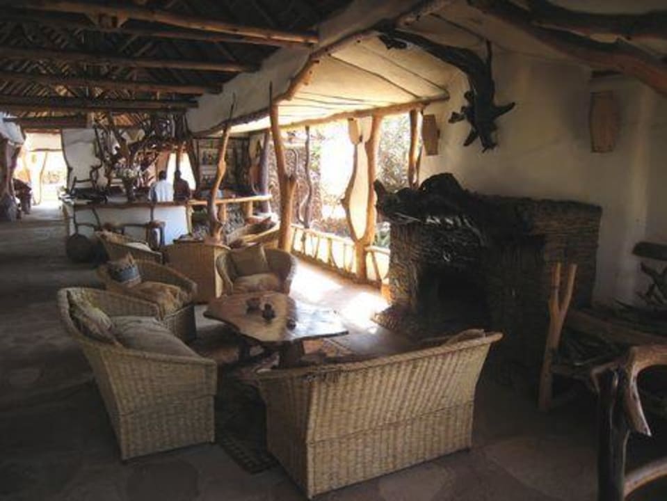 Ansicht der Bar mit Kamin Satao Elerai Camp