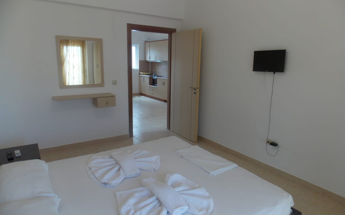 Zimmer Hotel Eleana & Apartments