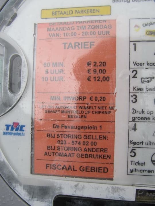 Die Parkgebühren - sehr einladend! Amsterdam Beach Hotel Zandvoort