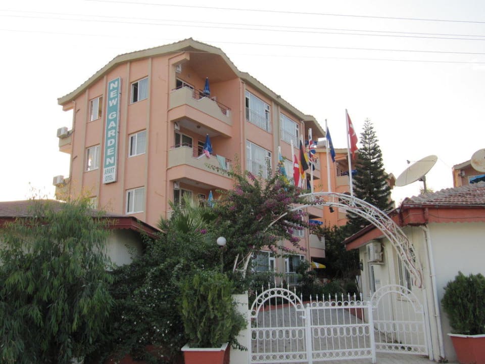 Blick auf das Hotel New Garden Hotel Side