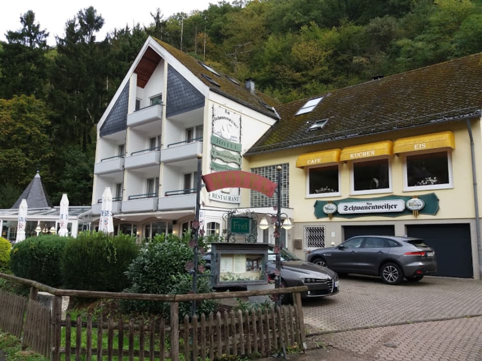Außenansicht Hotel Am Schwanenweiher