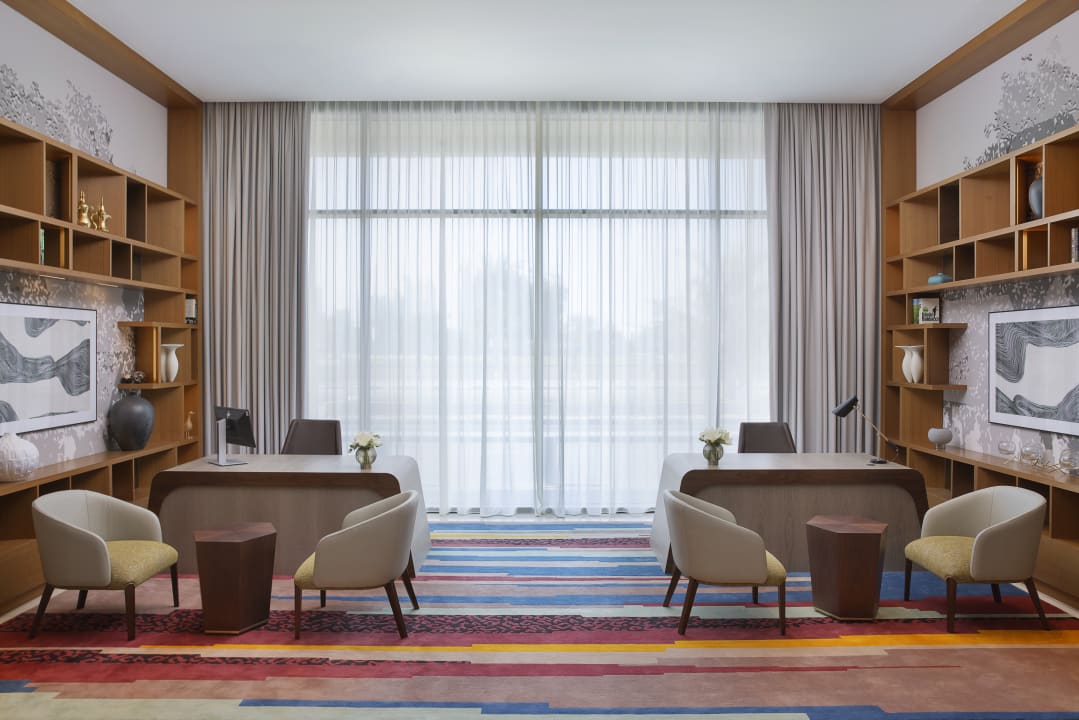 Lobby DoubleTree by Hilton Sharjah Waterfront Hotel & Residences