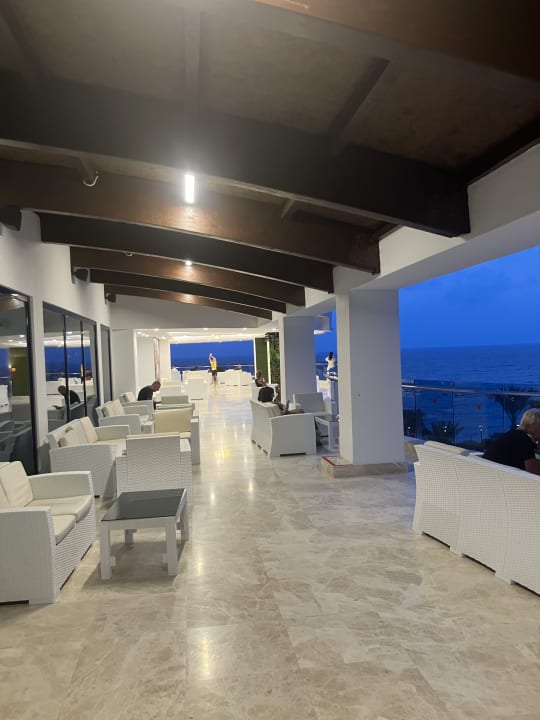 Lobby Granada Luxury Okurcalar