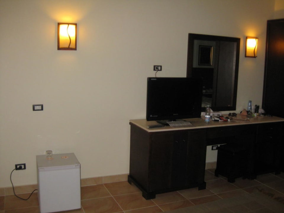 Komode des Doppelbettes Pickalbatros Alf Leila Wa Leila Resort - Neverland Hurghada