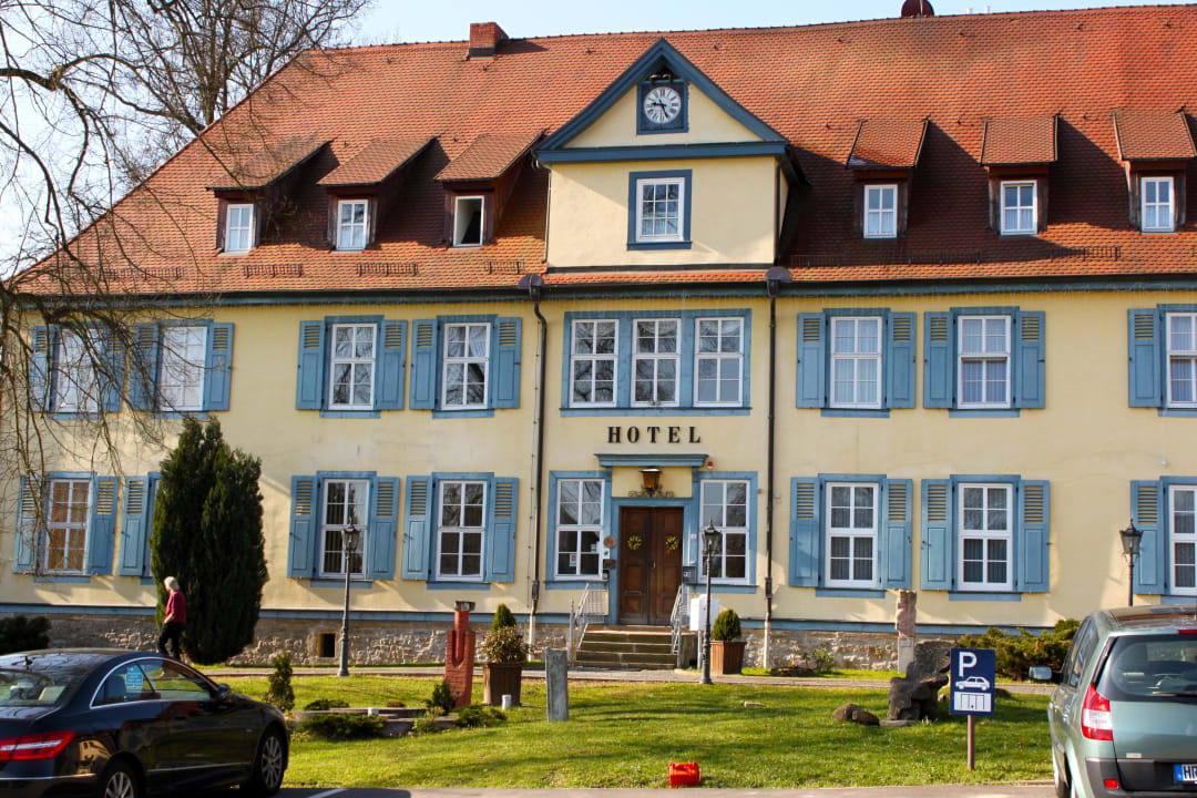 Frontansicht 2014 Hotel Zum Herrenhaus