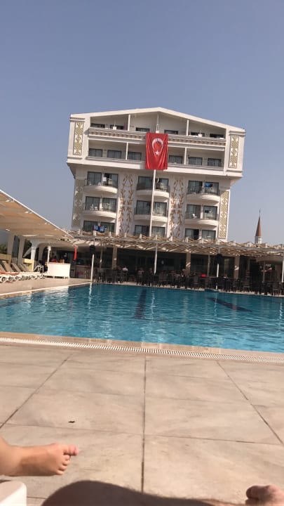 Pool Maya World Park Hotel