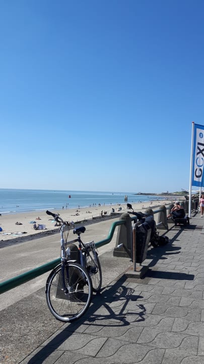 Strand  Hotel De Ruyter