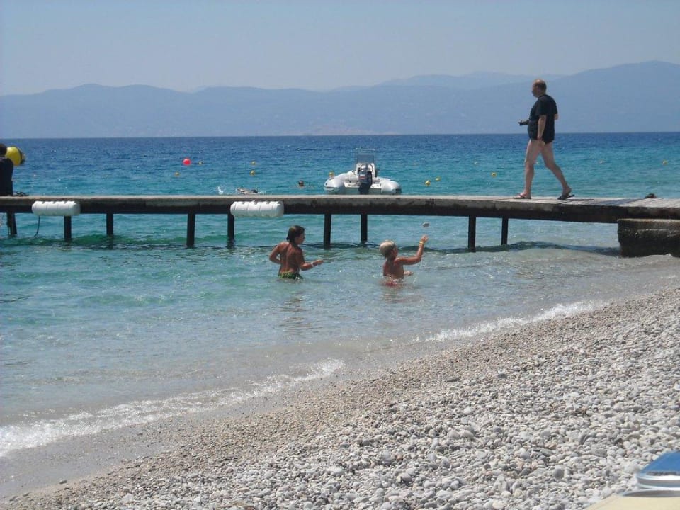 Plage de l hôtel Kinetta eau claire à 27° Hotel Kinetta Beach