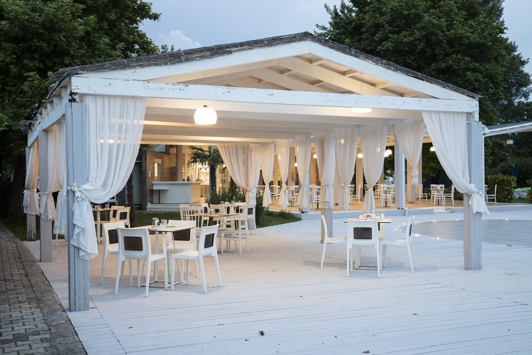 Gastro Olympian Bay Grand Resort