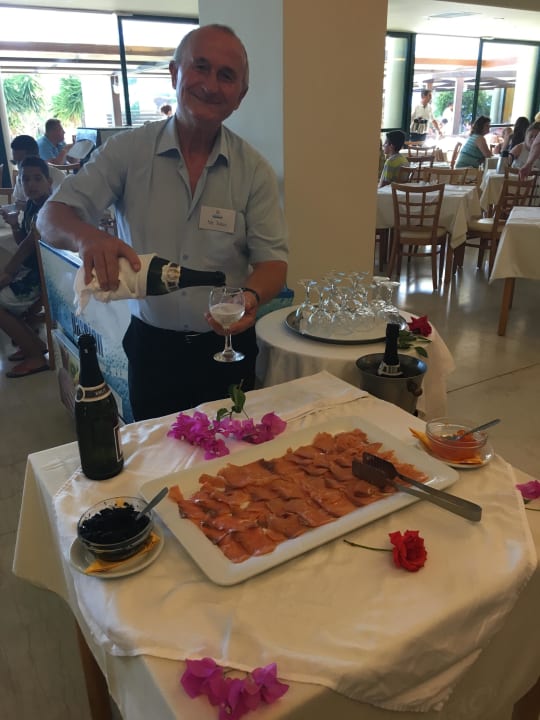 Mr. Takis - Ein Herz-Stück des Alex Beach TUI KIDS CLUB Alex Beach