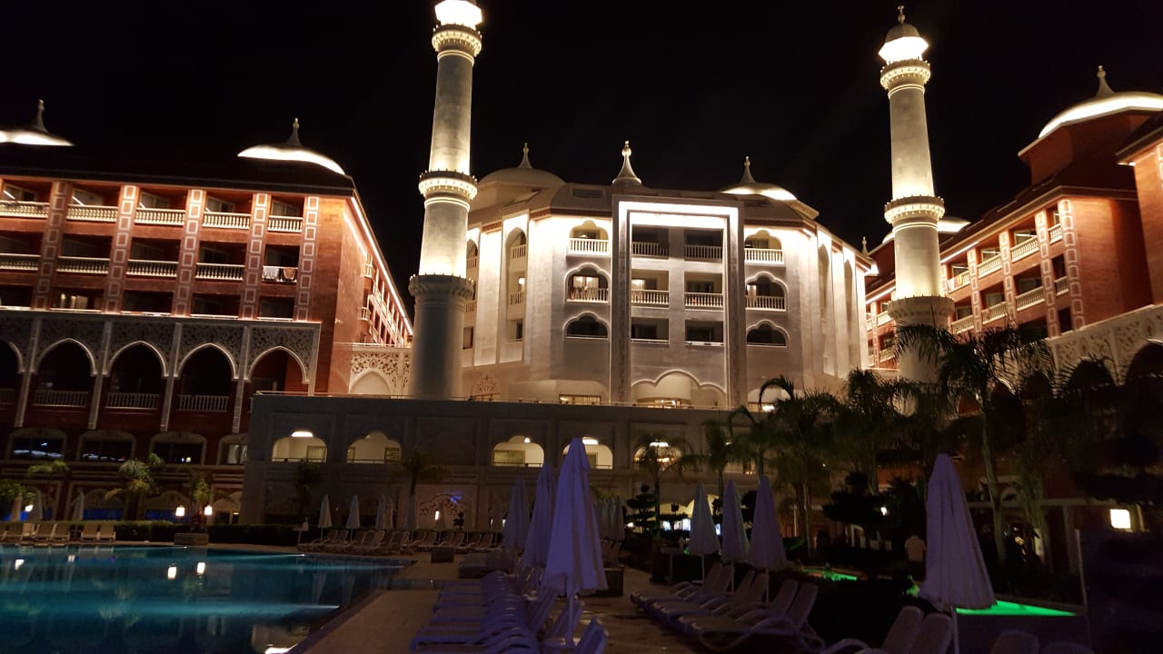 Pool Royal Taj Mahal Hotel
