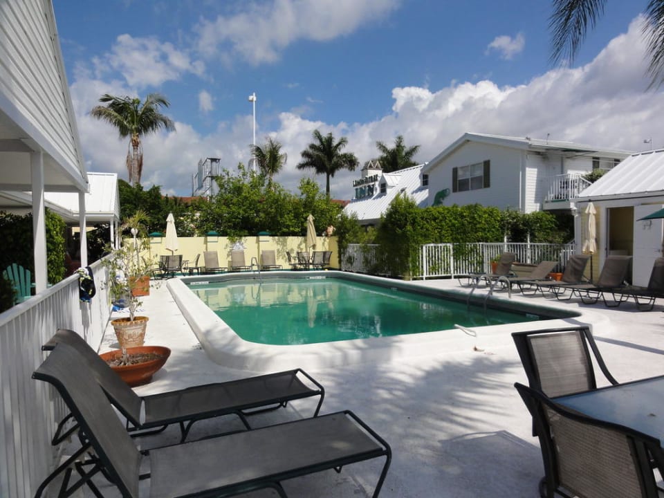 Pool Hotel Lemon Tree Inn