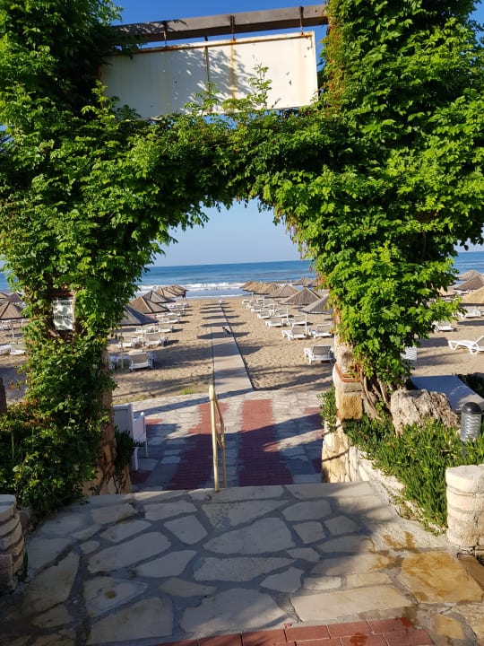 Strand Hotel Defne Garden