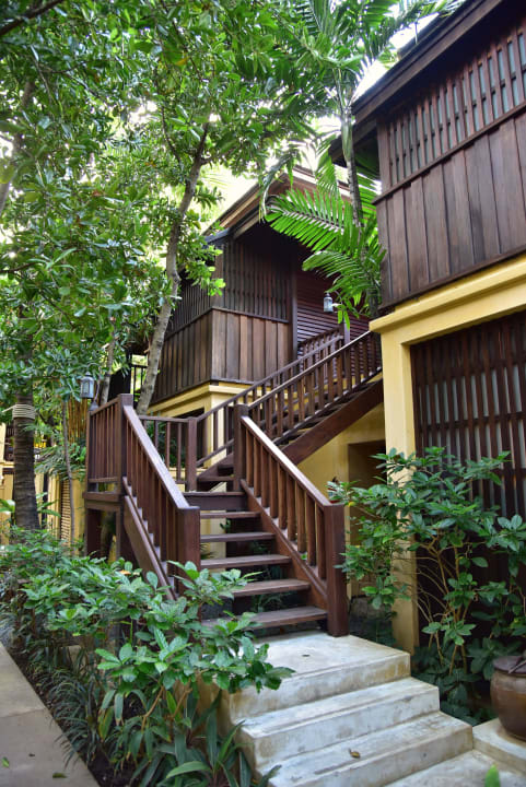 Die einzelnen Häuser locker in der Anlage verteilt Buri Rasa Village Samui Adults Only Resort