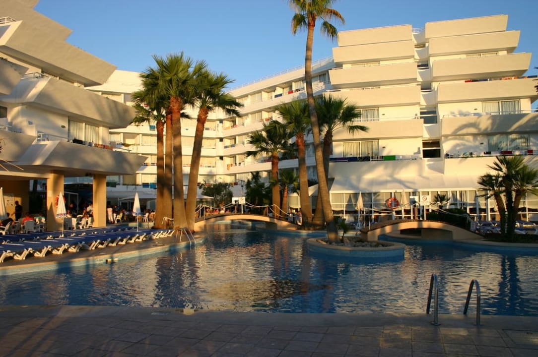 Am Abend VIVA Eden Lago