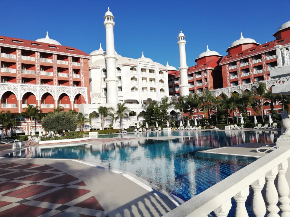 Pool Royal Taj Mahal Hotel