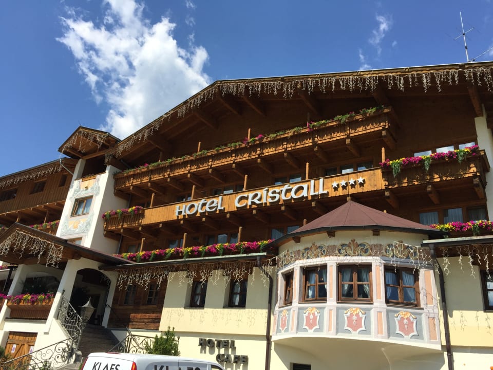 Außenansicht Sporthotel Cristall