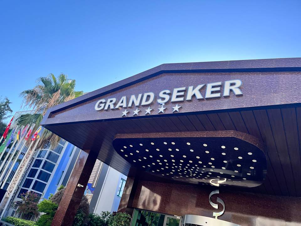Außenansicht Grand Seker Hotel