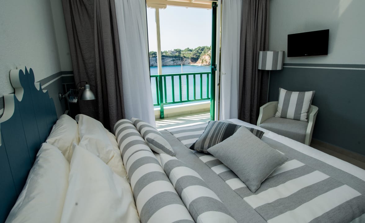3rd floor triple/family sea view room Alkyon  Hotel