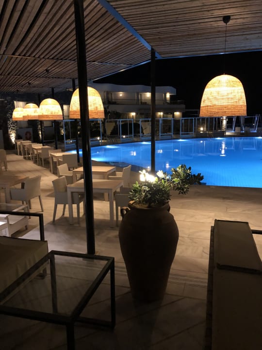 Pool The Island Hotel