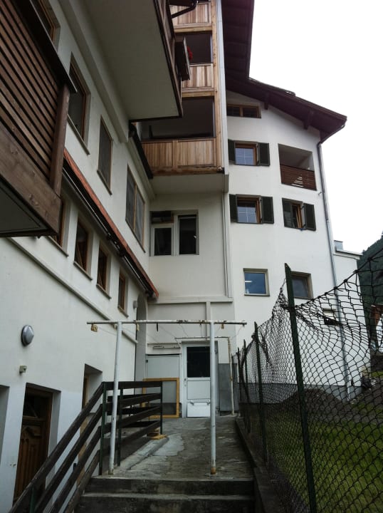 Hintereingang Parkplatz Tuberis Nature & Spa Resort