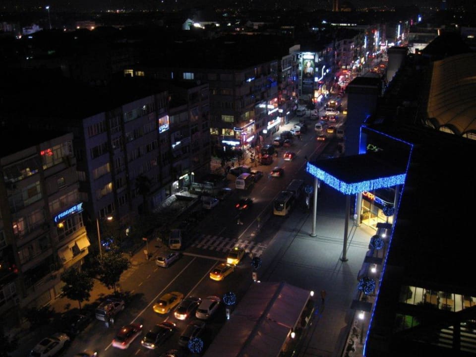 Einkaufsstrasse Hotel Titanic Port Bakirkoy