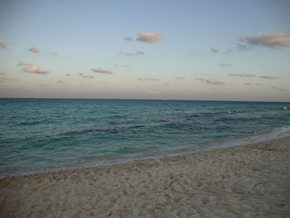 Schöner Karibikstrand Iberostar Waves Paraiso del Mar