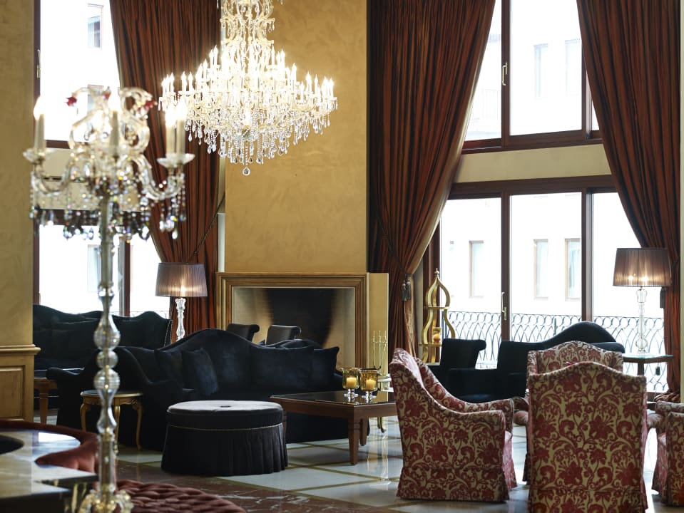 Lobby Grand Serai Congress and Spa