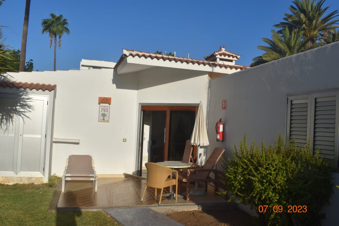 Außenansicht HL Miraflor Suites Hotel