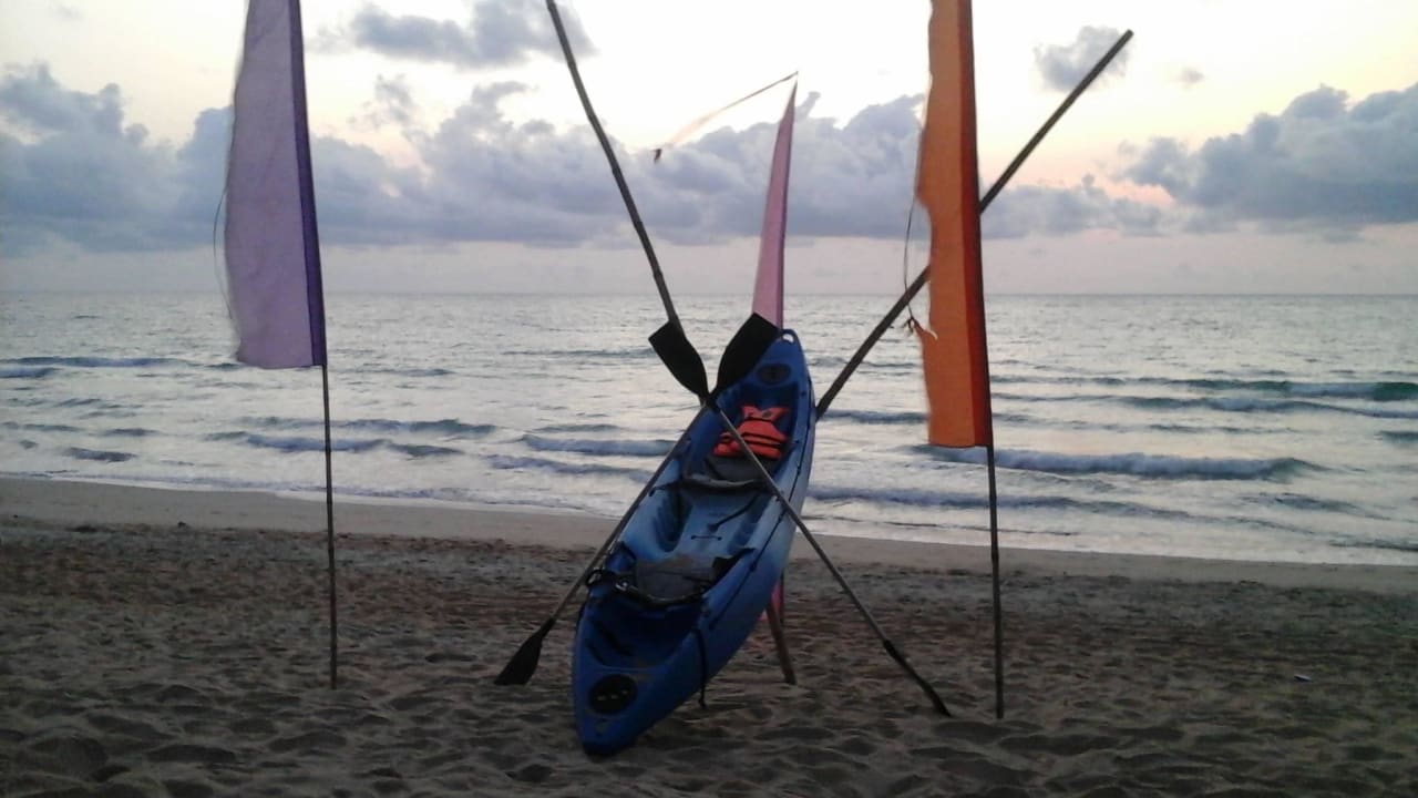 Kurz vorm Sonnenaufgang The Fair House Beach Resort