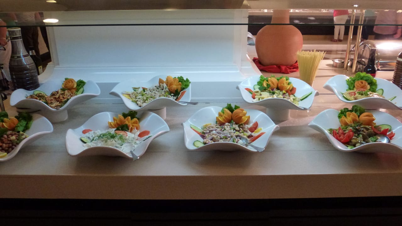 Viele, leckere Sachen, von Hüftgold bis gesund Seamelia Beach Resort