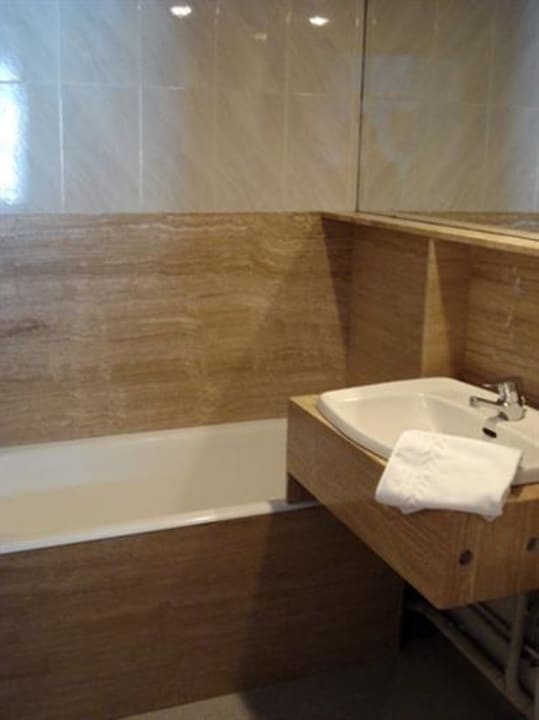 Hotel Et Résidence Le Lys Hotel Et Résidence Le Lys