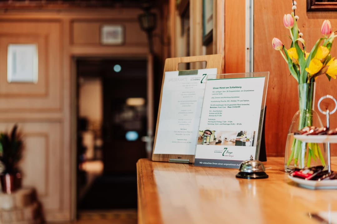 Lobby Hotel Restaurant 7 Berge am Schlehberg