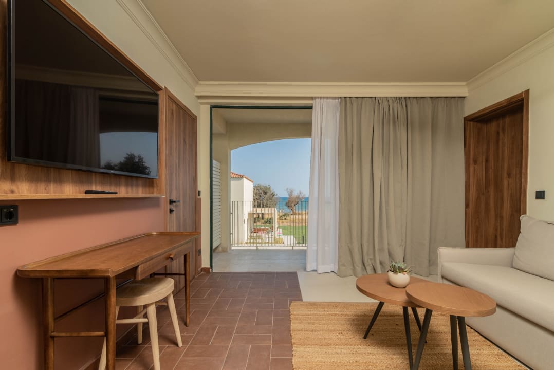 Zimmer Domes Aulūs Zante, Autograph Collection