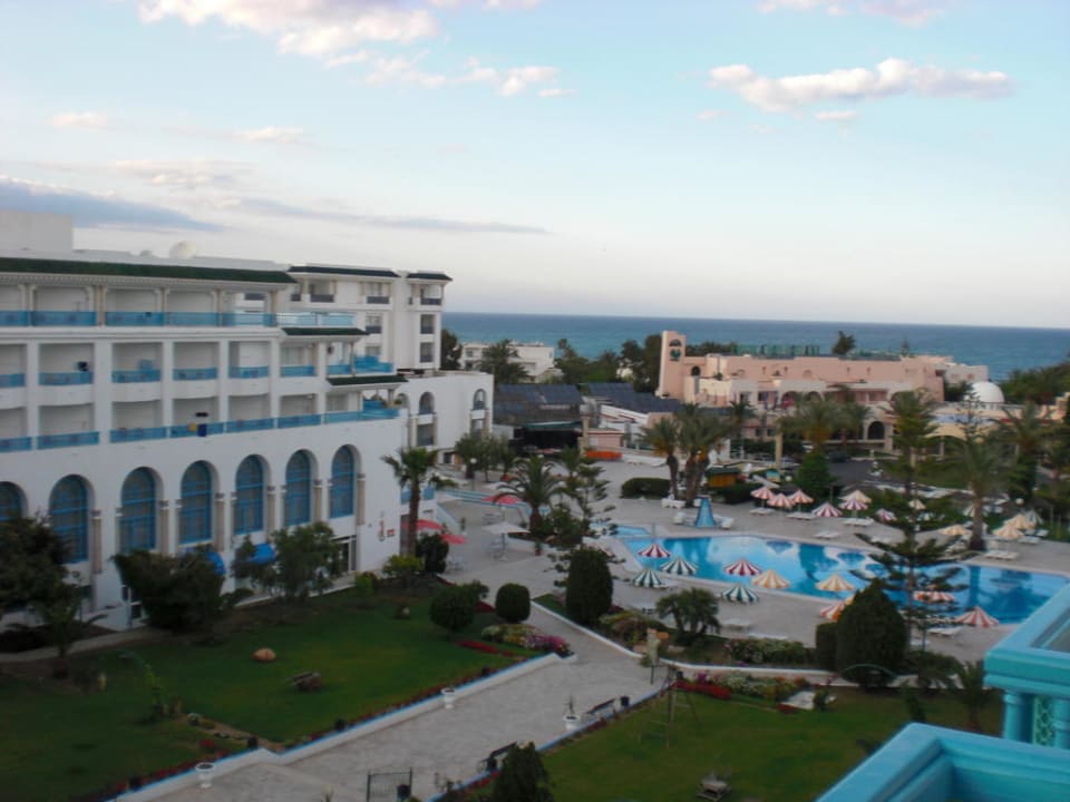 Neue Balkon- und Wandbemalung Hotel Riviera