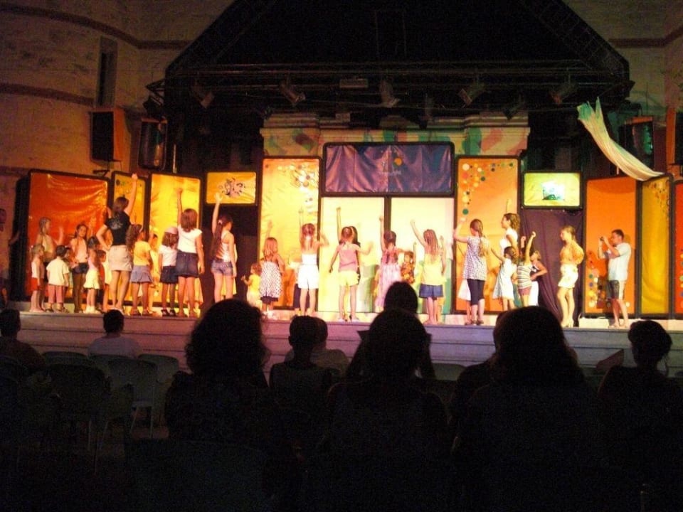 Die Bühne Ulusoy Kemer Holiday Club