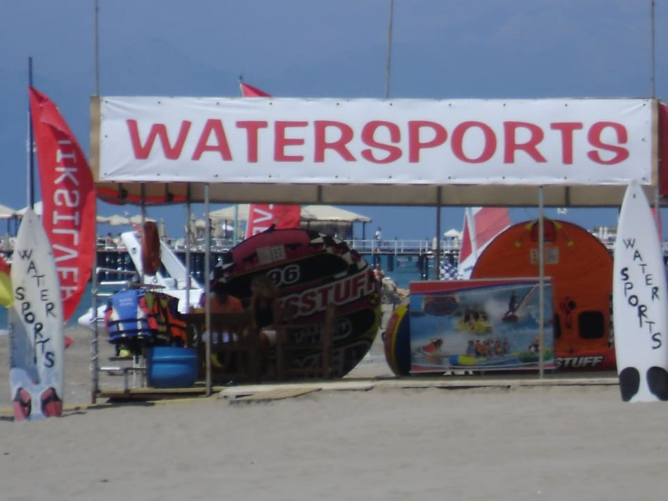 Viel an Auswahl hier, es werde Urlaub Saturn Palace Resort Hotel
