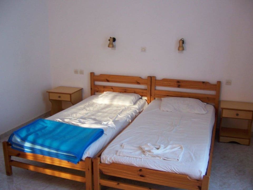 Bett Anthia Apartments