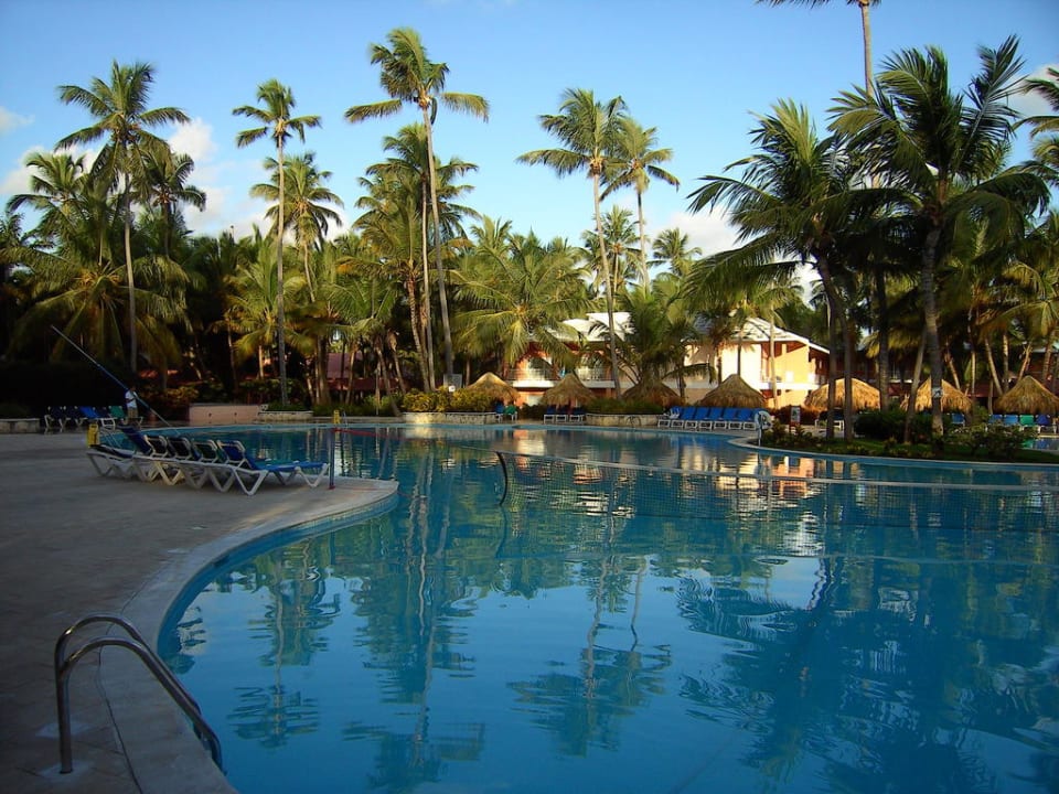 Pool Hotel Grand Palladium Palace Resort, Spa & Casino