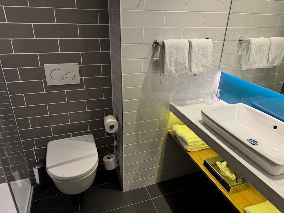 Zimmer Holiday Inn Express Düsseldorf - Hauptbahnhof by IHG