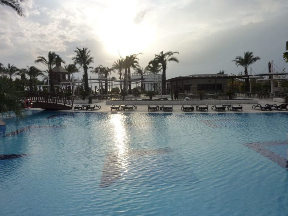 Sonnenuntergang Sunis Kumköy Beach Resort Hotel & Spa