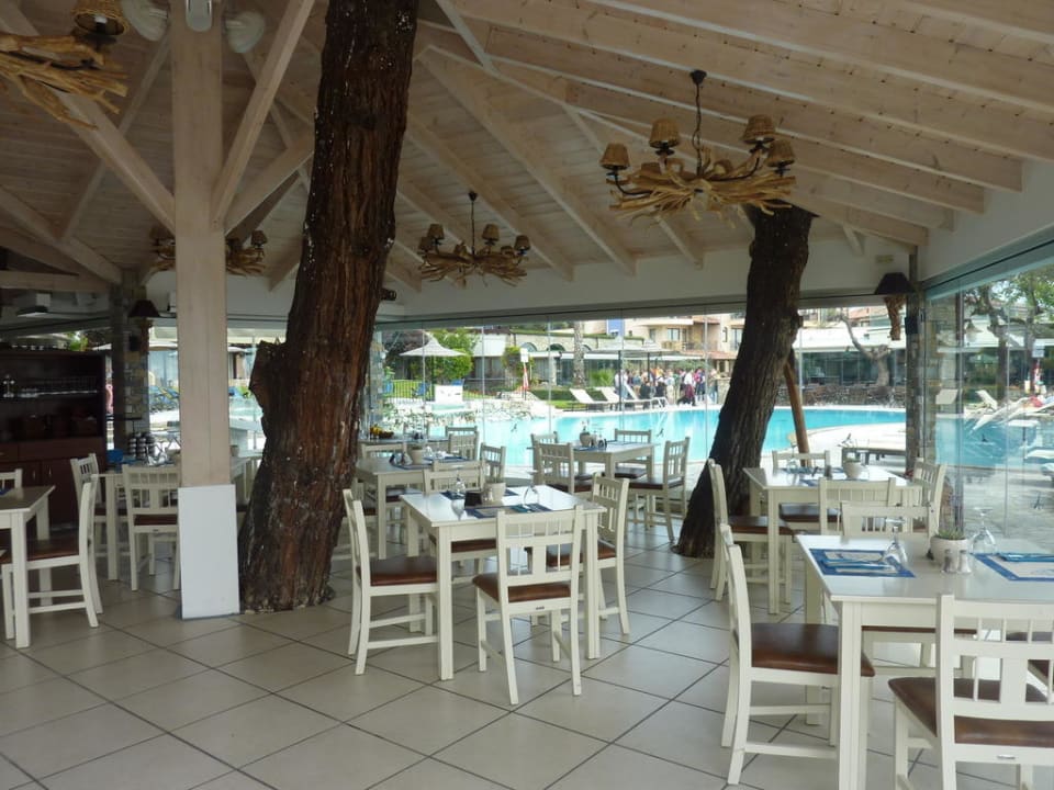 Pool Restaurant  Anthemus Sea Beach Hotel & Spa