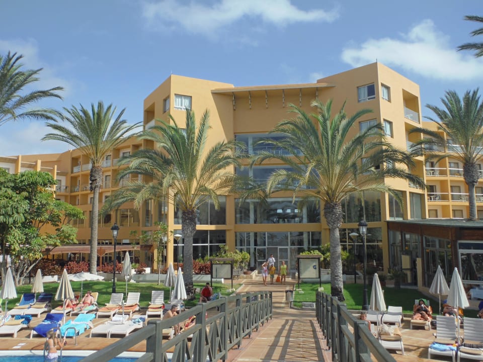 Blick zum Hotel vom Pool SBH Costa Calma Beach Resort