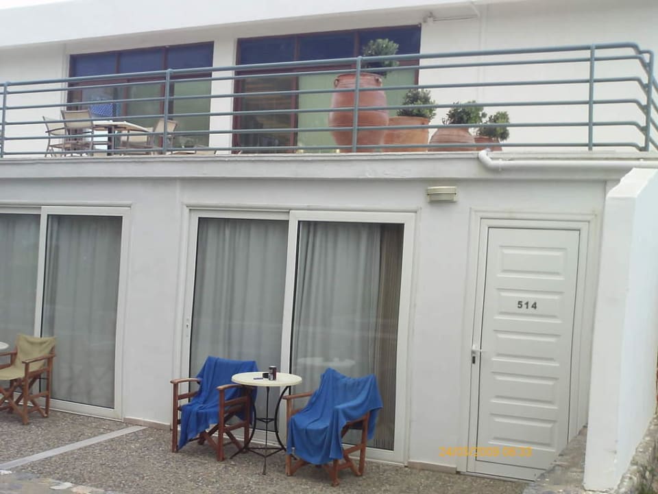Unser Hotelzimmer neben den Liefereingang Civitel Creta Beach