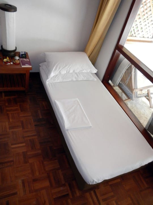 Klein und fein ein Singlebett NH Collection Maldives Reethi Resort