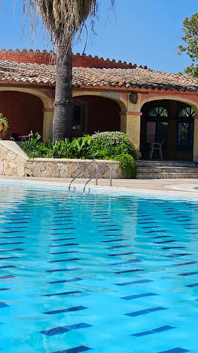 Pool Futura Club Colostrai